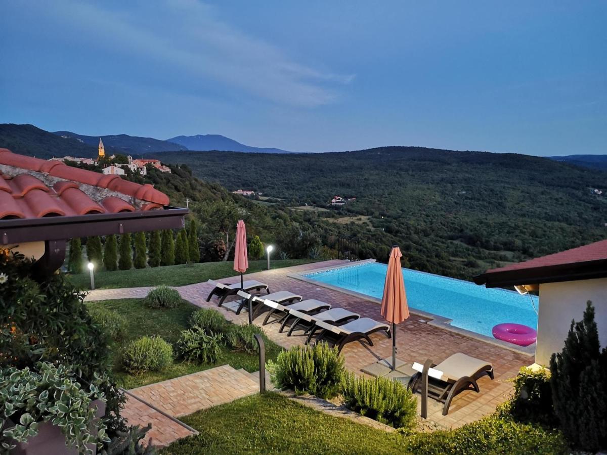 Home Andrea With Infinity Salty Pool Roč Zewnętrze zdjęcie