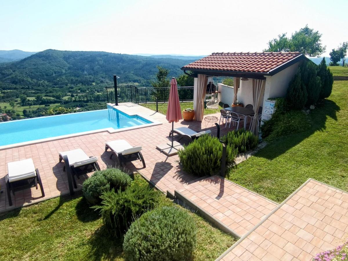 Home Andrea With Infinity Salty Pool Roč Zewnętrze zdjęcie