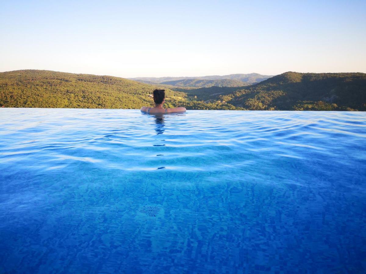 Home Andrea With Infinity Salty Pool Roč Zewnętrze zdjęcie